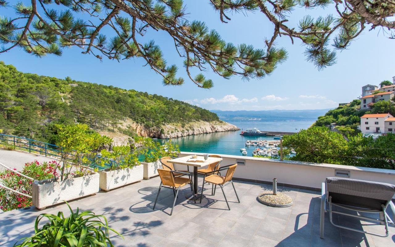 Seafront Apartment With Amazing Seaview Vrbnik  Zewnętrze zdjęcie