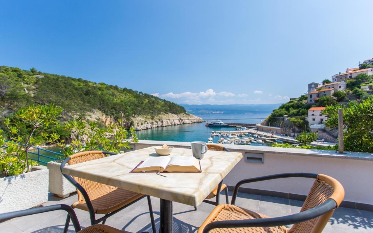Seafront Apartment With Amazing Seaview Vrbnik  Zewnętrze zdjęcie
